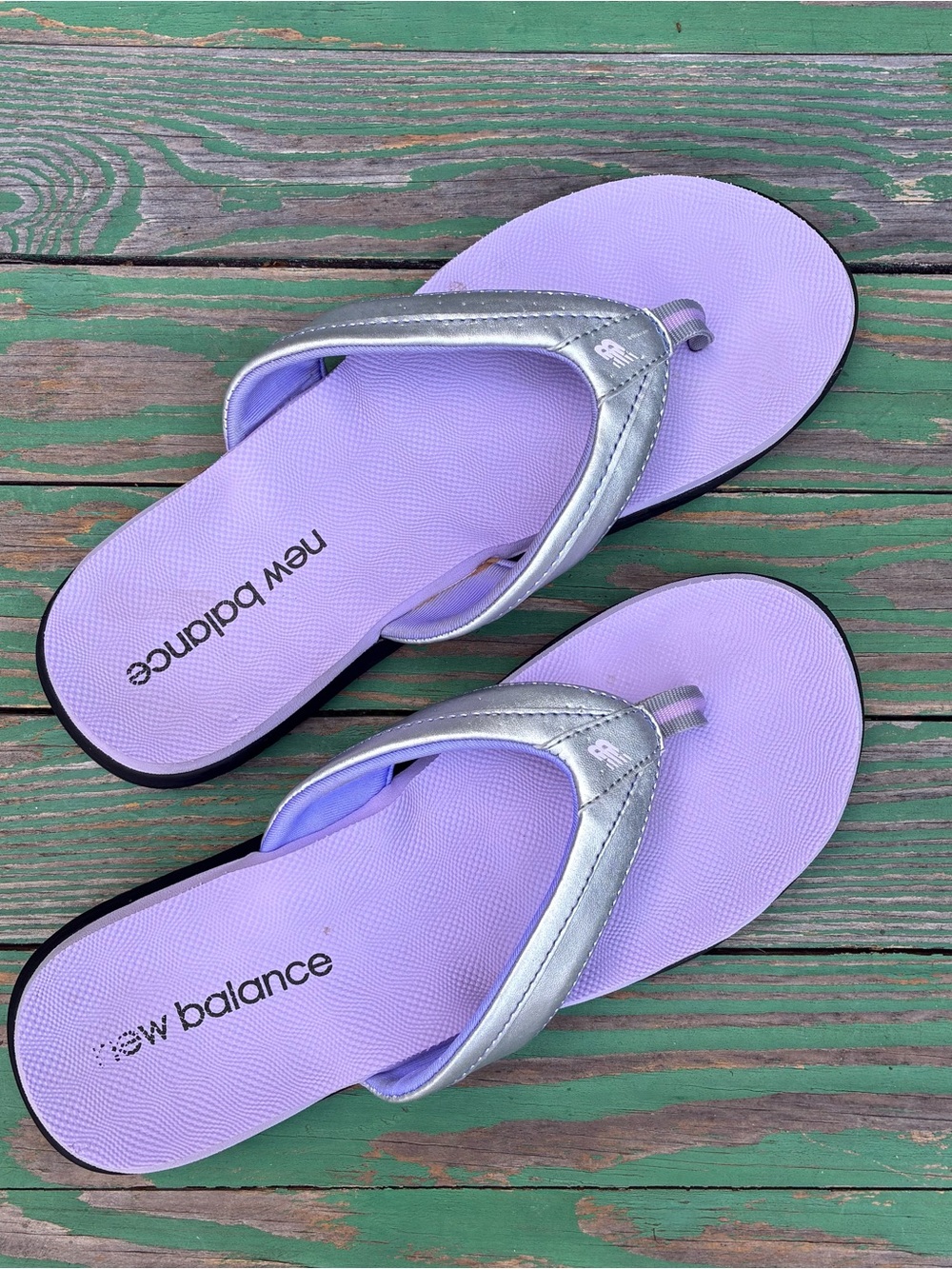New Balance JoJo Thong Sandals Sz 9 Lilac Silver Flip Flops Beach Vacation - Picture 10 of 12